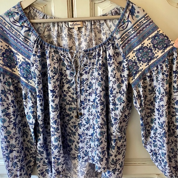 Arnhem Camilla Blouse in Bluebird - Picture 12 of 14